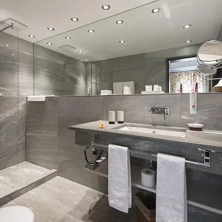 Boutique Sunstar Am Maggiore 4*